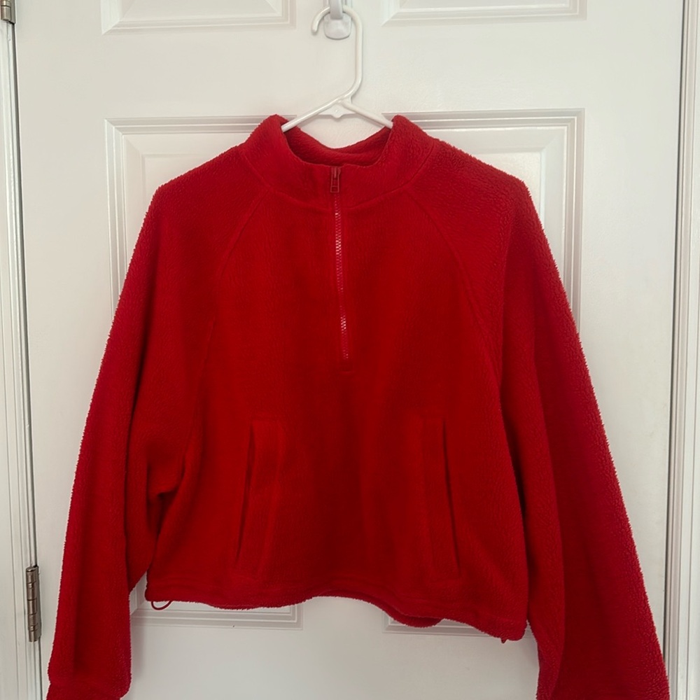 Red cropped sherpa quarter zip sweatshirt